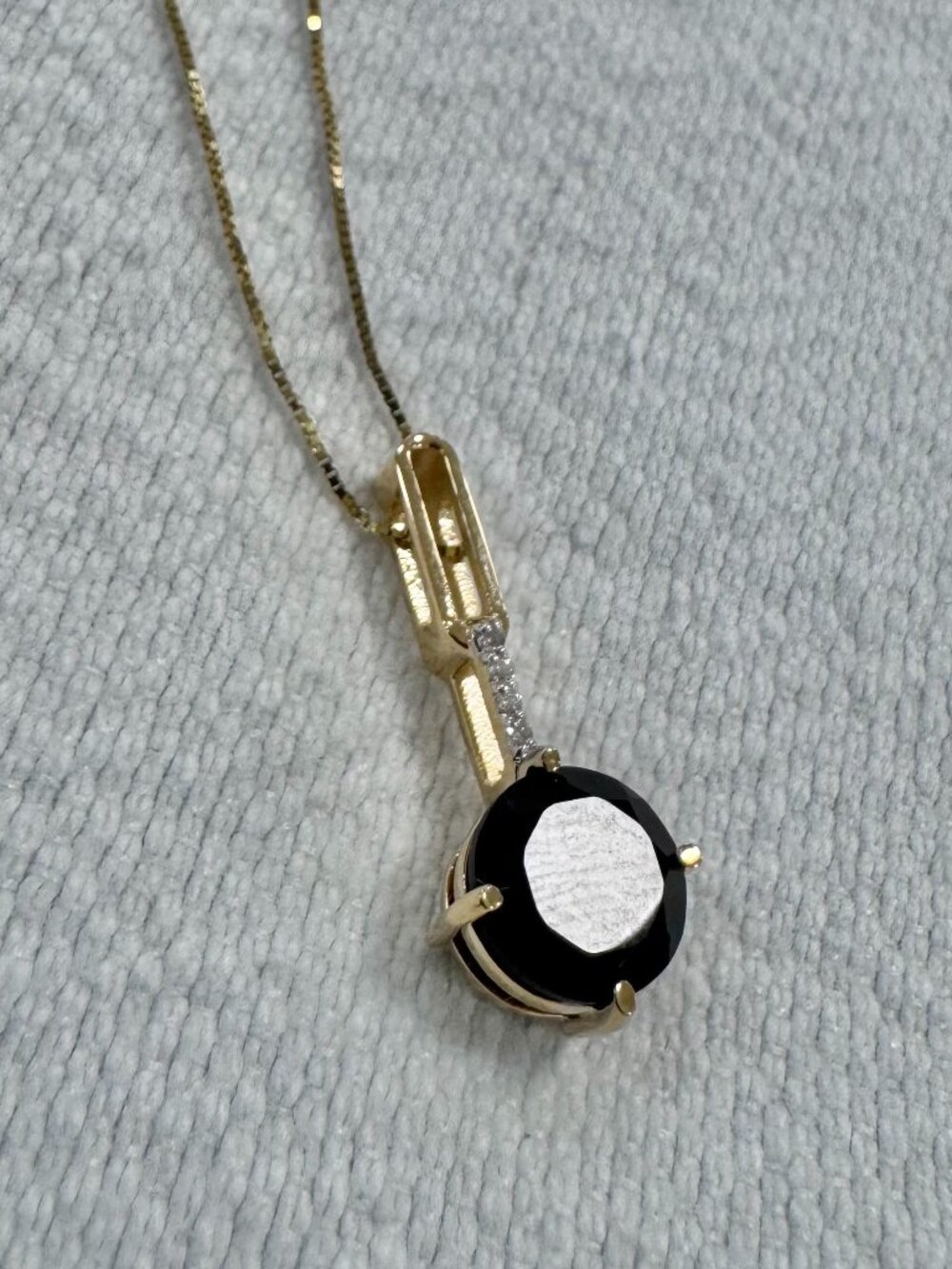 10K Yellow Gold 18" Necklace Black Stone & Diamonds - Picture 8 of 8